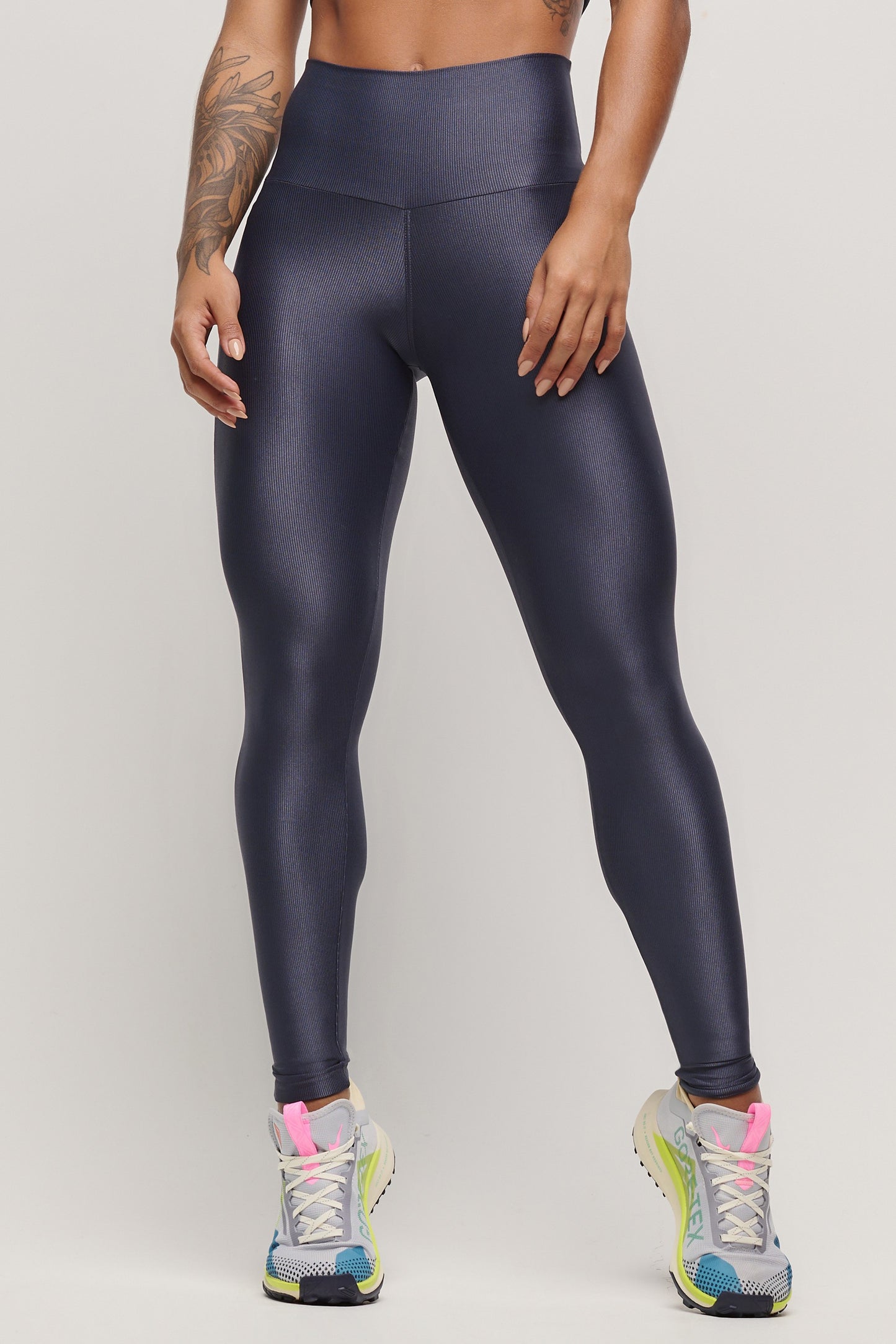 Legging com Bolso Grafite - Essence