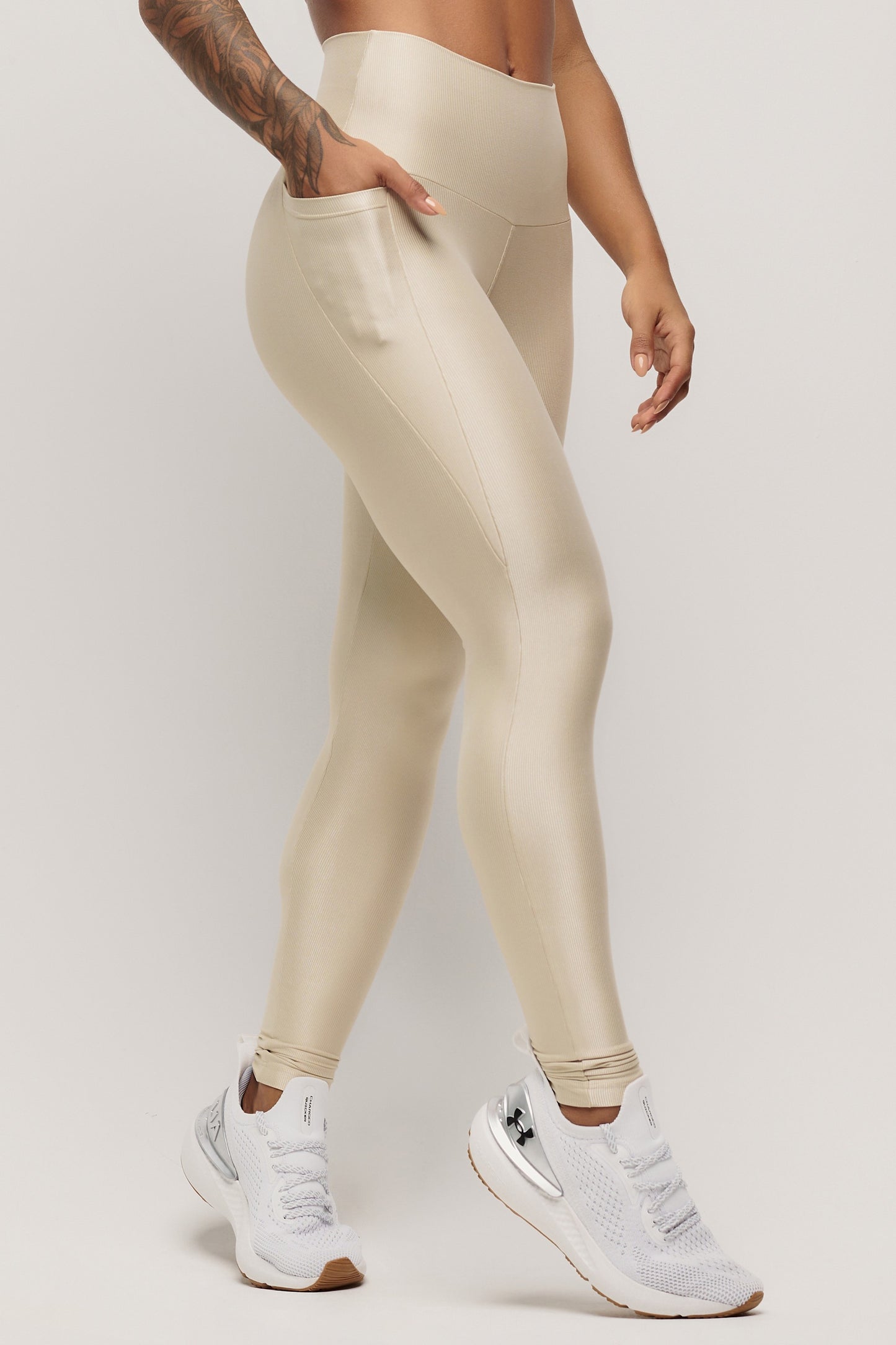 Legging com Bolso Nude - Essence